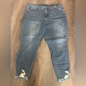 Judy Blue Ankle-Cropped Distressed Jeans in Dark Blue